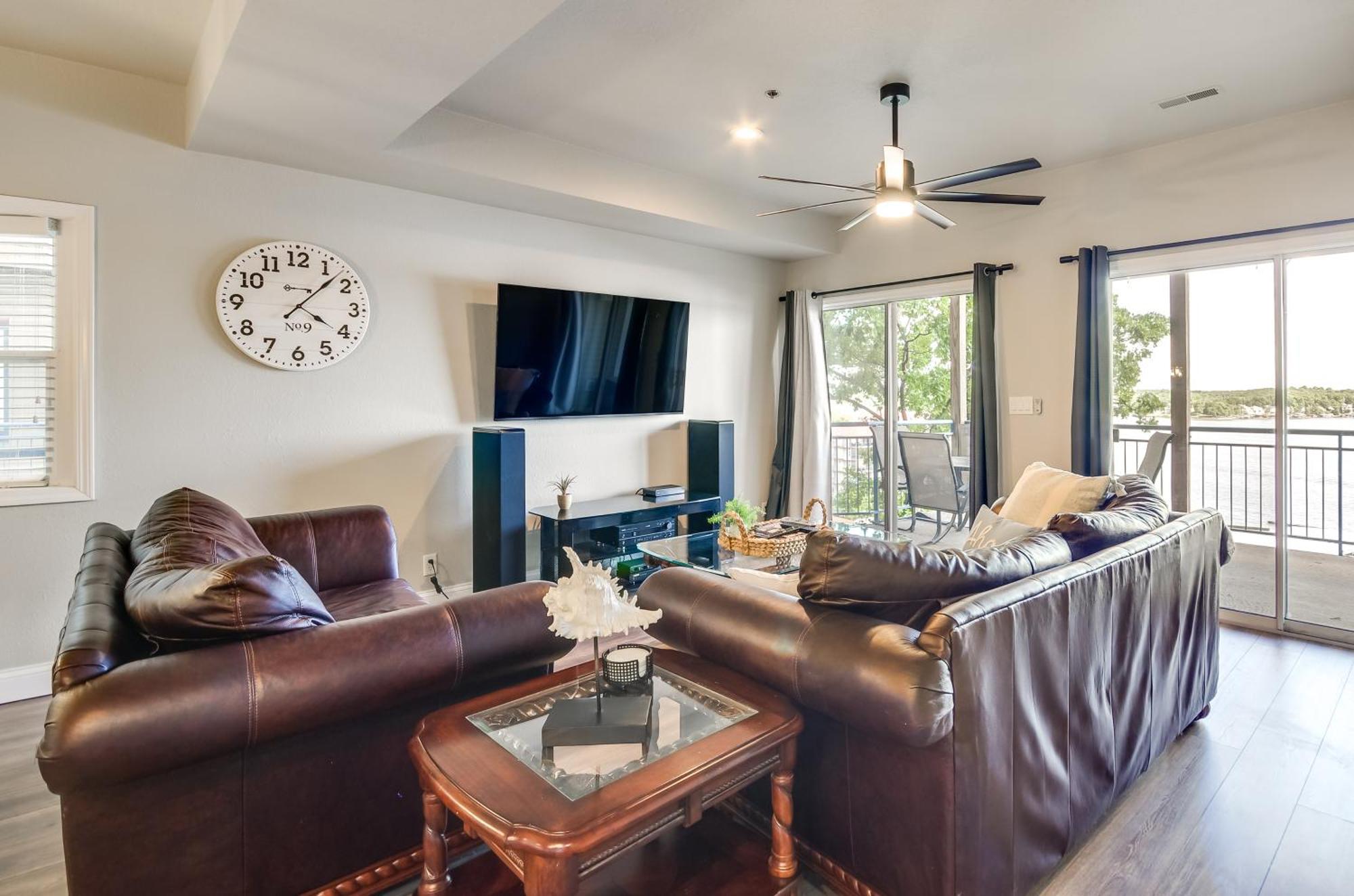 Waterfront Lake Ozark Condo With Deck And Pools ภายนอก รูปภาพ