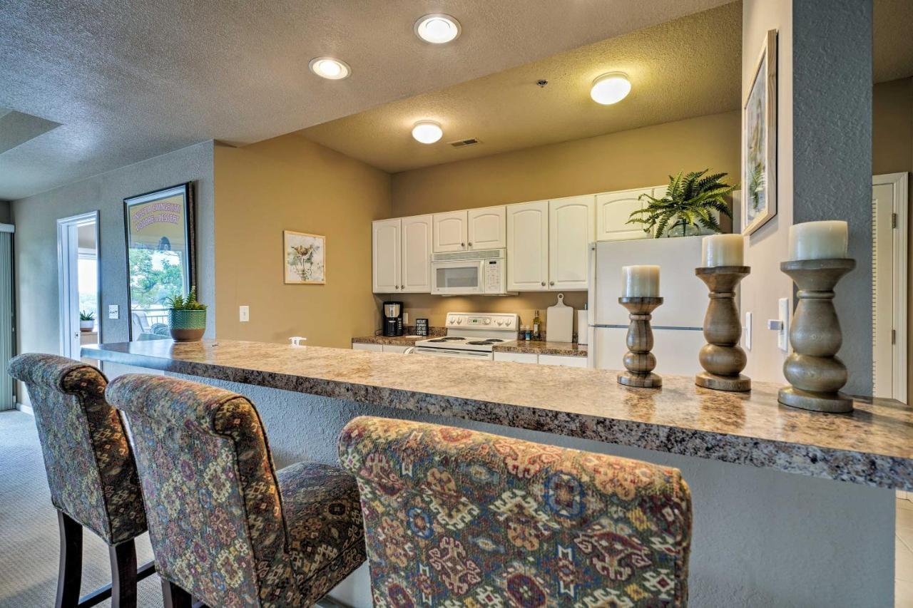 Waterfront Lake Ozark Condo With Deck And Pools ภายนอก รูปภาพ