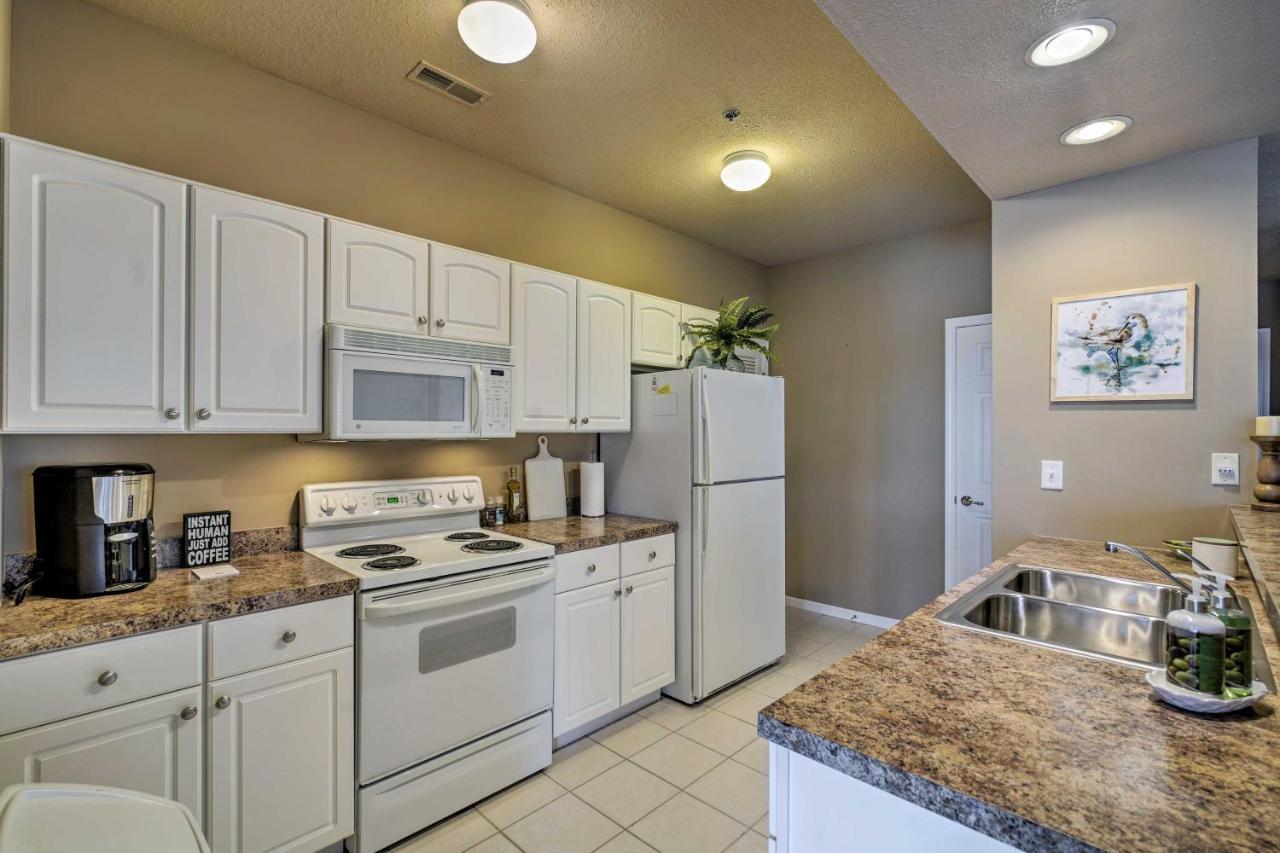 Waterfront Lake Ozark Condo With Deck And Pools ภายนอก รูปภาพ