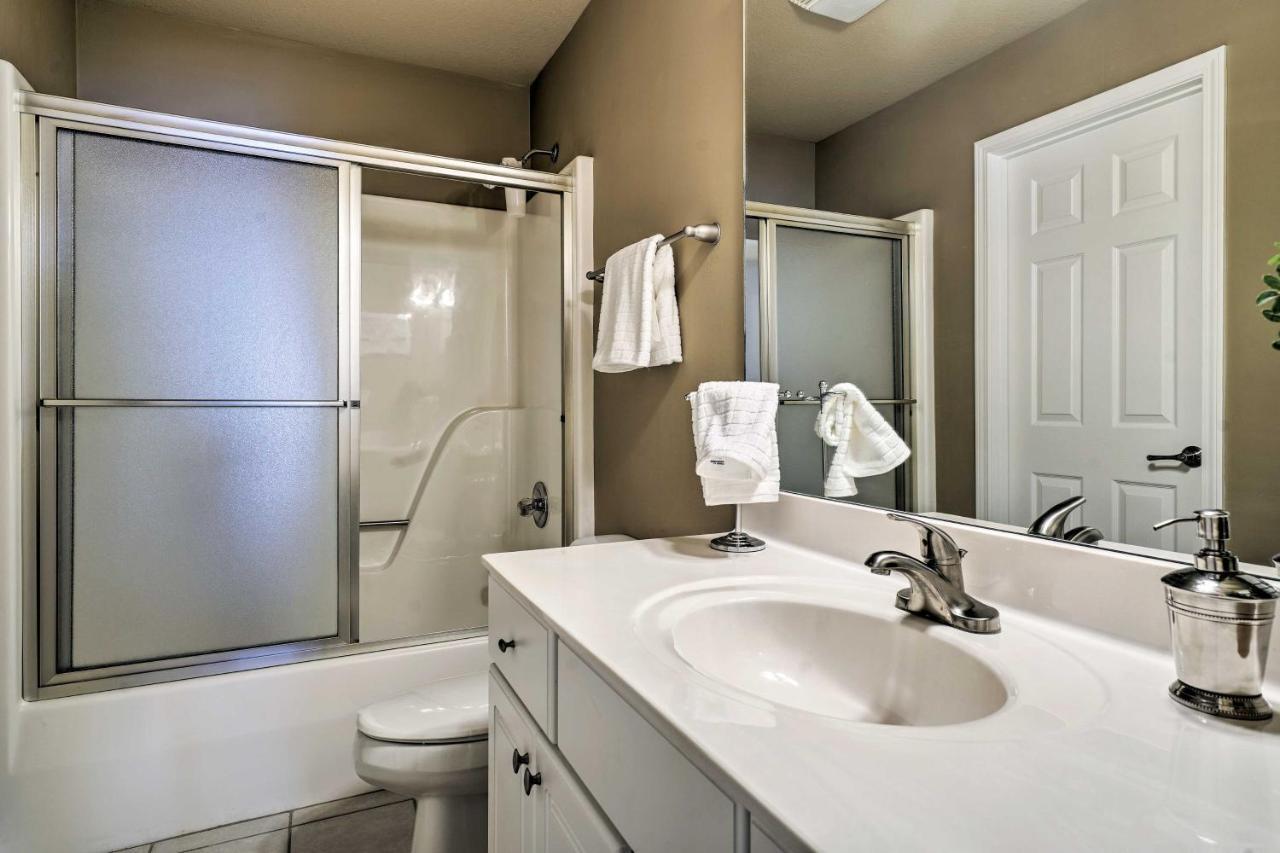 Waterfront Lake Ozark Condo With Deck And Pools ภายนอก รูปภาพ